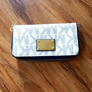 Michael Kors wallet